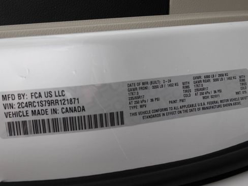 Used 2024 Chrysler Pacifica Limited FWD image 50