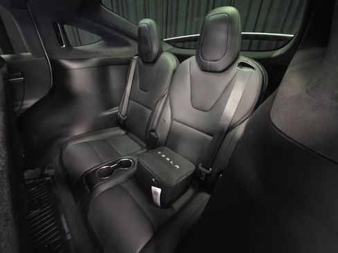 Used 2022 Tesla Model X image 27