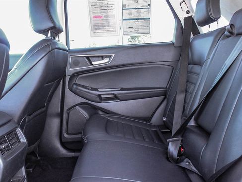 Used 2024 Ford Edge SEL image 23