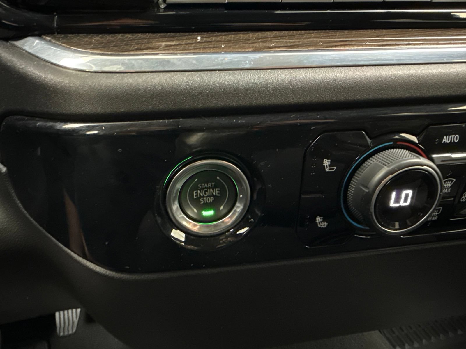 Used 2023 Chevrolet Silverado 1500 LT AWD/4WD image 21