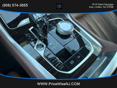 Used 2021 BMW X6 M50i w/ Executive Package image 18