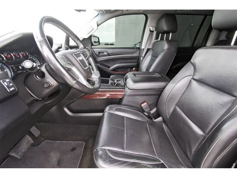 Used 2018 GMC Yukon XL SLT image 6