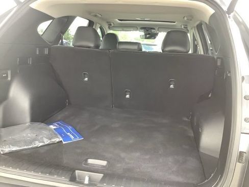 Used 2023 Hyundai Tucson SEL w/ Convenience Package FWD image 9