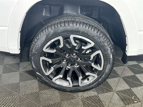 New 2025 RAM 1500 Limited image 18