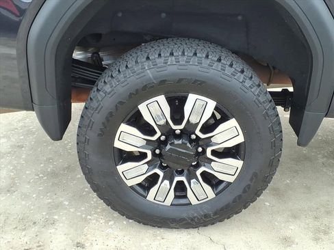 Used 2024 GMC Sierra 2500 Denali w/ Denali Reserve Package AWD/4WD image 13