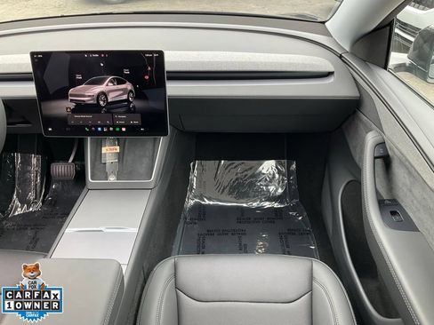 Used 2026 Tesla Model Y AWD image 62