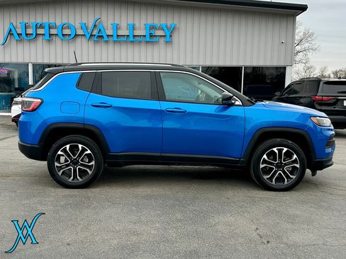 Used 2022 Jeep Compass Limited AWD/4WD image 8
