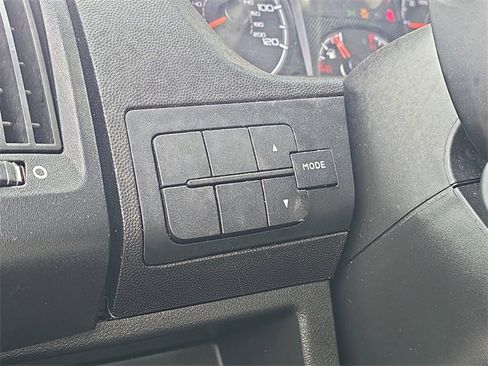 Used 2017 RAM ProMaster 2500 w/ Interior Convenience Group image 19