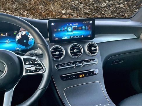 Used 2021 Mercedes-Benz GLC 300 4MATIC image 6