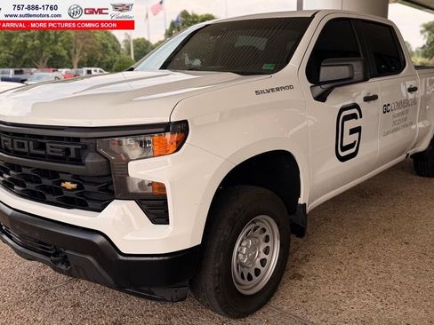 Used 2022 Chevrolet Silverado 1500 W/T w/ WT Value Package AWD/4WD image 1