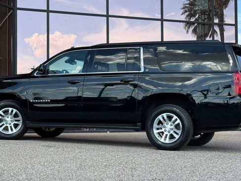 Used 2020 Chevrolet Suburban LT AWD/4WD image 6