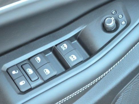 New 2025 Jeep Grand Cherokee Limited image 13