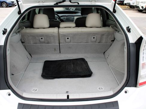 Used 2011 Toyota Prius Five image 30