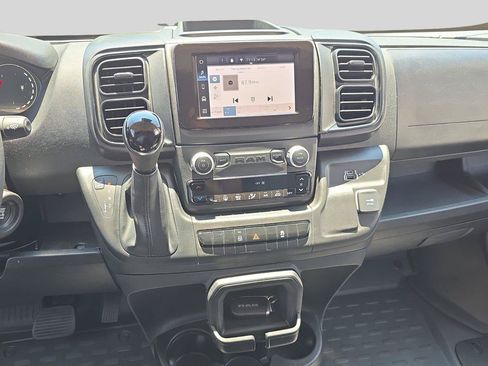 Used 2025 RAM ProMaster 2500 w/ U-Haul Equipment Group FWD image 17