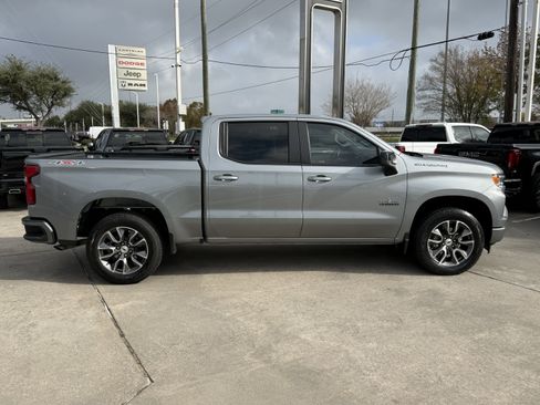 Used 2024 Chevrolet Silverado 1500 RST image 3