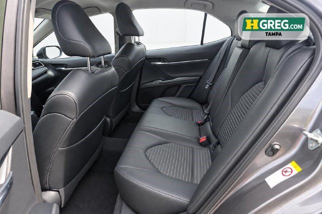 Used 2019 Toyota Camry SE w/ Convenience Package FWD image 12