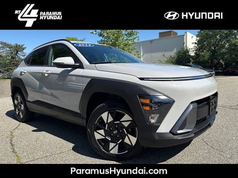Used 2024 Hyundai Kona SEL AWD/4WD image 1