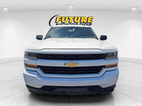 Used 2018 Chevrolet Silverado 1500 Custom w/ Custom Value Package AWD/4WD image 2