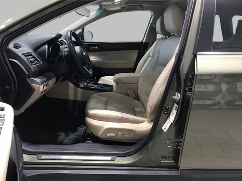 Used 2018 Subaru Outback 2.5i Limited image 9