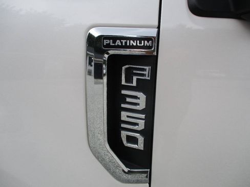 Used 2017 Ford F350 Platinum w/ Platinum Ultimate Package AWD/4WD image 9