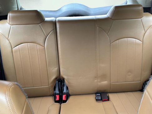 Used 2017 Buick Enclave Leather AWD/4WD image 23