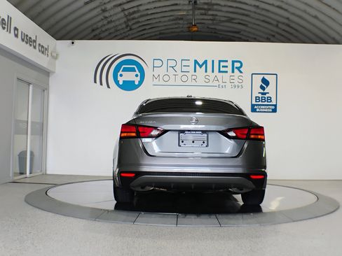Used 2019 Nissan Altima 2.5 S image 4