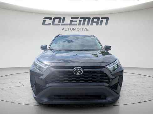 Used 2025 Toyota RAV4 XLE AWD/4WD image 19