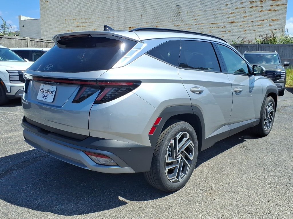New 2026 Hyundai Tucson Limited FWD image 3