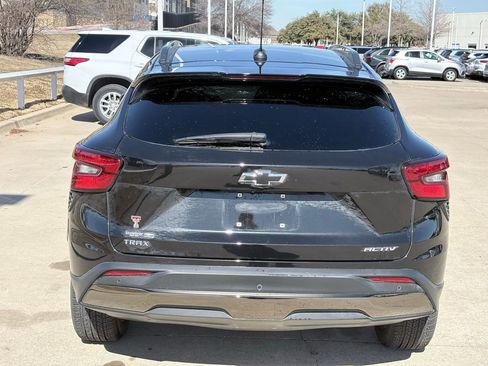 Used 2025 Chevrolet Trax ACTIV w/ Sunroof Package image 5