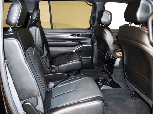 Used 2023 Jeep Wagoneer L Series II w/ Premium Group I AWD/4WD image 66