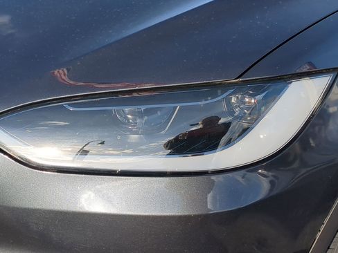 Used 2024 Tesla Model X image 13