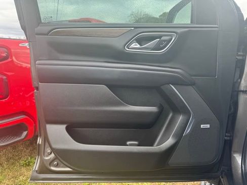 Used 2021 Chevrolet Tahoe High Country w/ Premium Package image 15