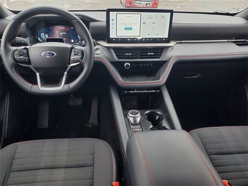 Used 2025 Ford Explorer ST-Line image 31