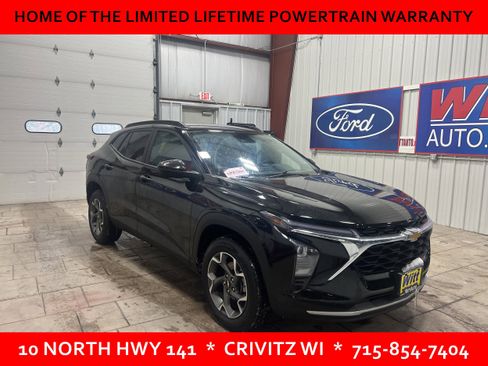 Used 2024 Chevrolet Trax LT w/ Driver Confidence Package image 1