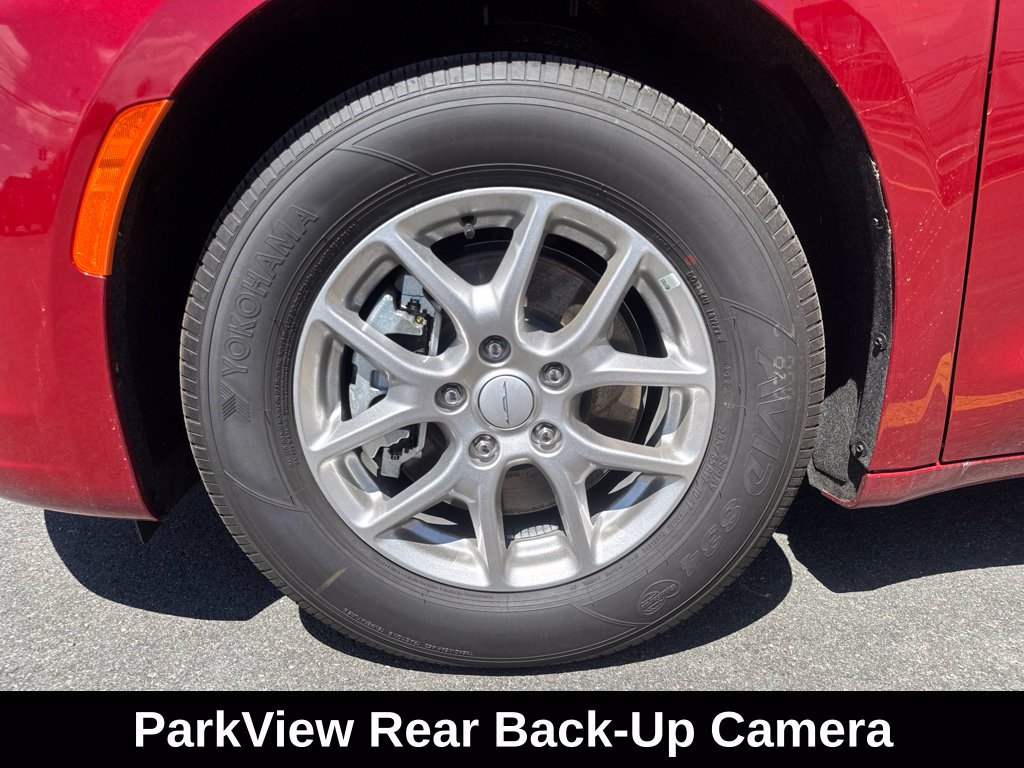 New 2027 Chrysler Pacifica Select FWD image 14