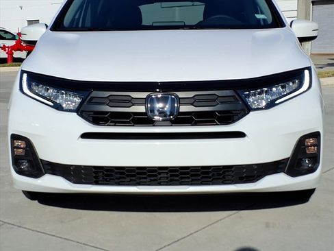 Certified 2025 Honda Odyssey EX-L image 14