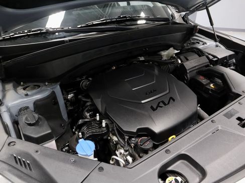 Used 2023 Kia Telluride LX AWD/4WD image 18