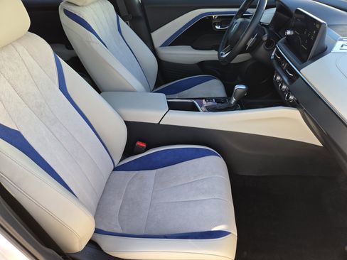 Certified 2025 Acura ADX A-Spec image 17