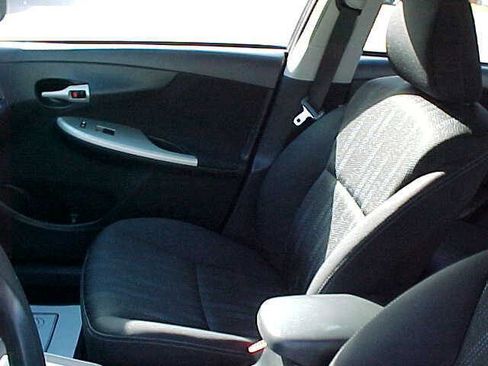 Used 2012 Toyota Corolla S image 14