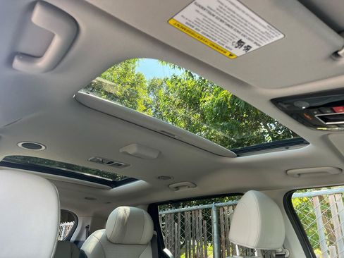 Used 2026 Kia Carnival SX Prestige FWD image 25