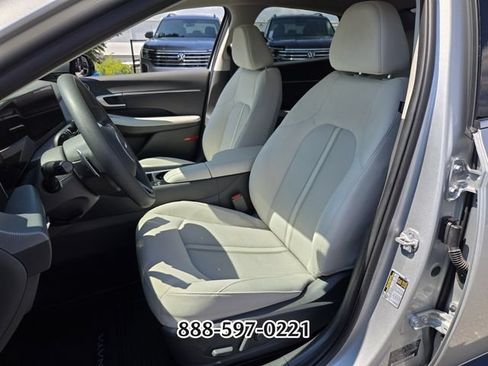 Used 2025 Hyundai Sonata SEL FWD image 9