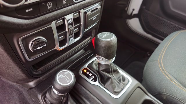 Used 2026 Jeep Gladiator Sport AWD/4WD image 22