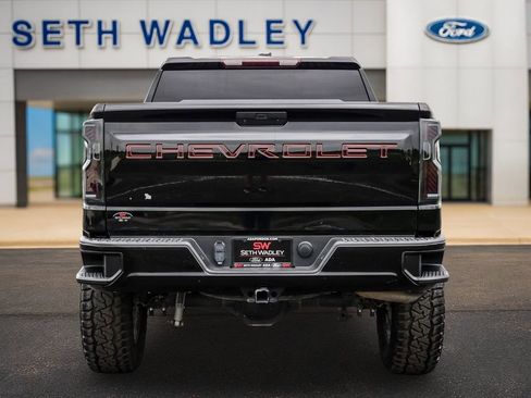 Used 2022 Chevrolet Silverado 1500 Custom Trail Boss AWD/4WD image 39