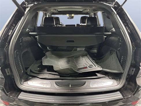 Used 2020 Jeep Grand Cherokee SRT image 11