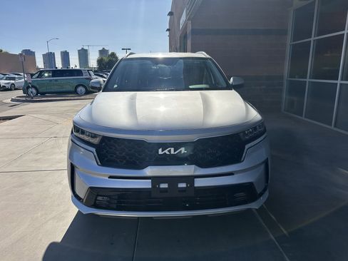 Used 2023 Kia Sorento EX image 9