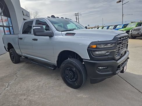 New 2026 RAM 2500 Tradesman AWD/4WD image 13