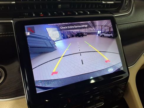 Used 2022 Jeep Grand Cherokee L Limited image 25