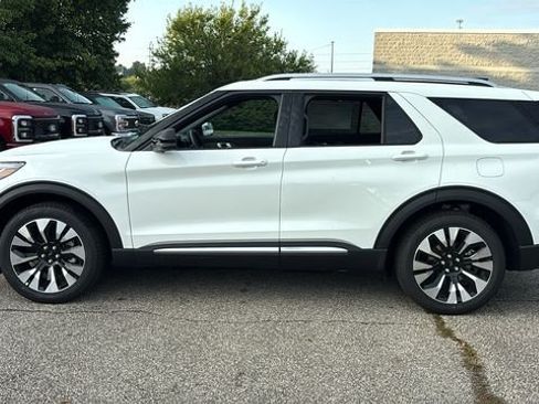 New 2027 Ford Explorer Platinum w/ LUX Leather Package AWD/4WD image 4