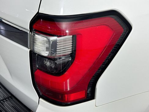 Used 2021 Ford Expedition Limited RWD image 33