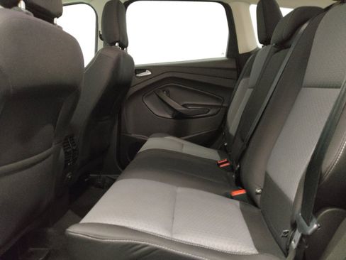 Used 2018 Ford Escape SE FWD image 18